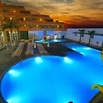 Aparthotel Advise Reina Vera