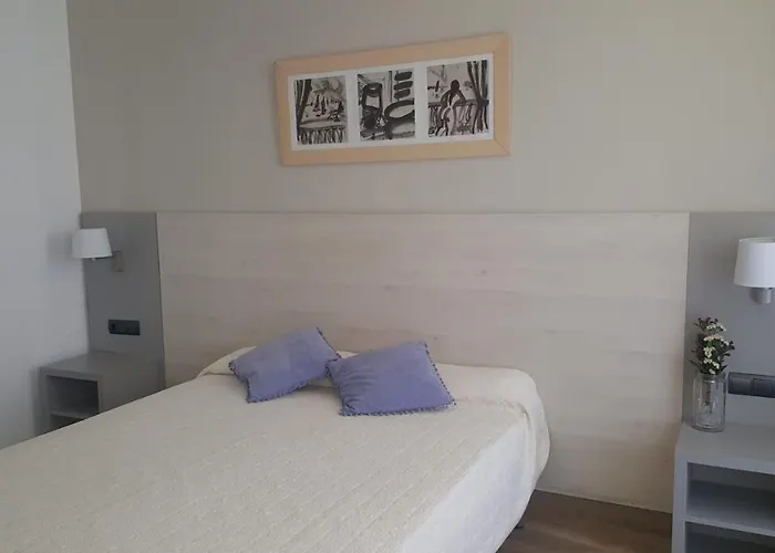 Ξενοδοχείο με διαμερίσματα Advise Reina 4*