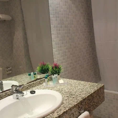 Advise Reina Aparthotel Vera